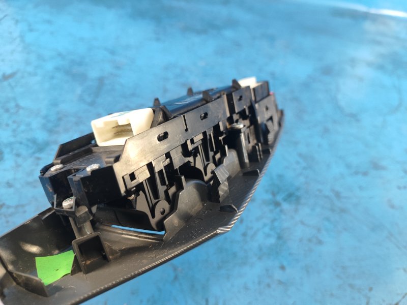 Блок управления стеклоподъемниками TOYOTA SIENNA 11-16 3.5 2GR-FE