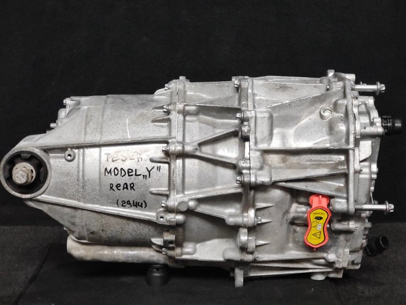 Запчасть двигатель электрический задний TESLA MODEL Y 19- 2021 1120990-00-H Б/У Двигатель электрический задний TESLA MODEL Y 19- 2021 1120990-00-H Б/У