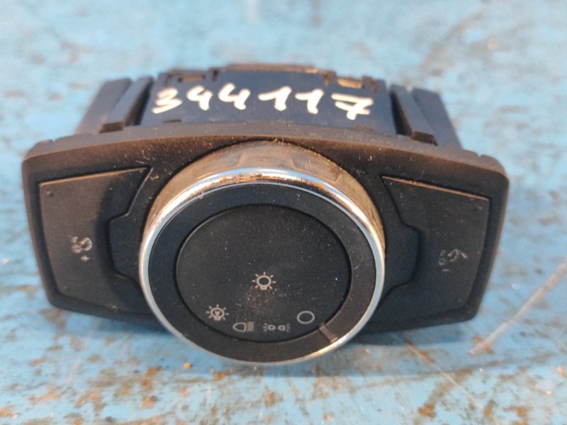 Запчасть блок включения фар FORD FUSION 14- DG9T-13B061-CEW Б/У Блок включения фар FORD FUSION 14- DG9T-13B061-CEW Б/У