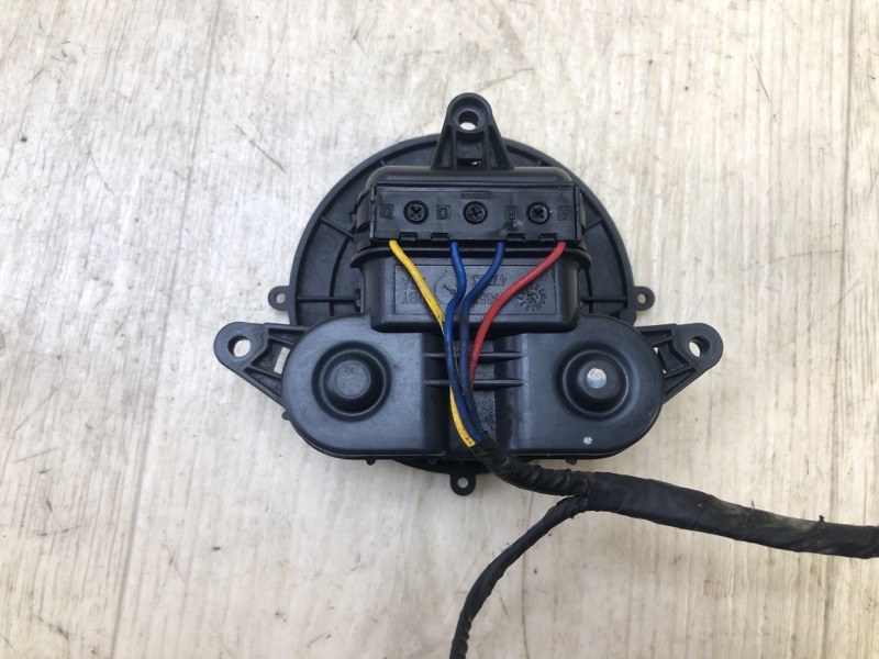 Мотор зеркала FORD TAURUS 07-09