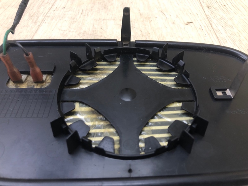 Зеркальный элемент левый TAURUS 07-09