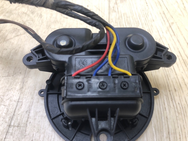 Мотор зеркала TAURUS 07-09