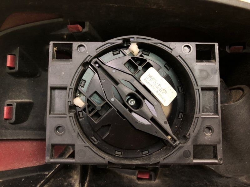 Зеркало левое 200 10-14