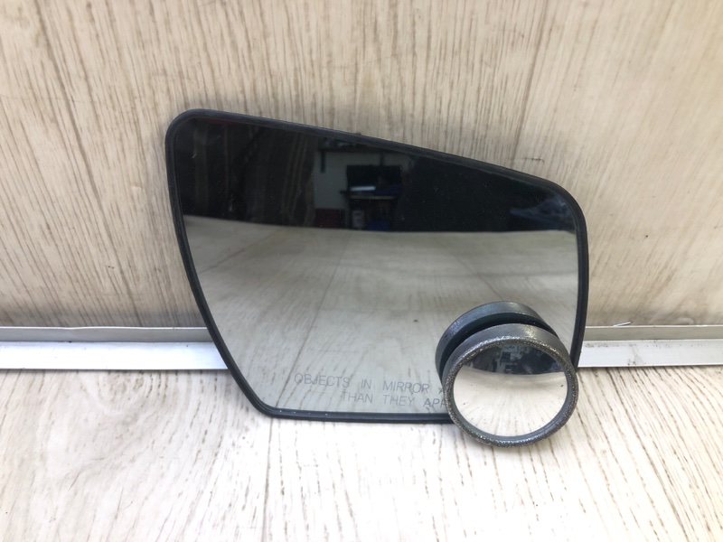 Зеркальный элемент правый KIA SOUL AM 08-13 876212K121 Б/У