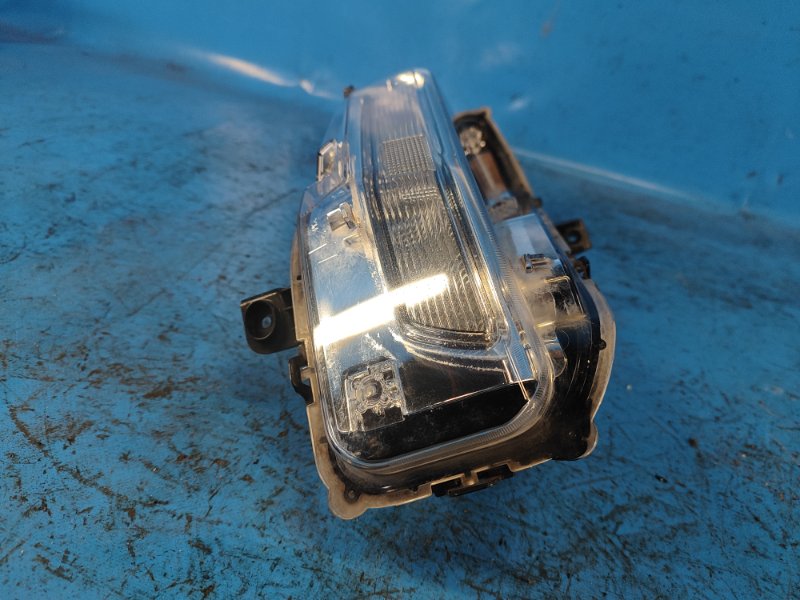 Повторитель поворота в бампер левый MUSTANG 15-