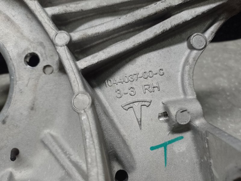 Опора амортизатора передняя правая TESLA MODEL Y 19-