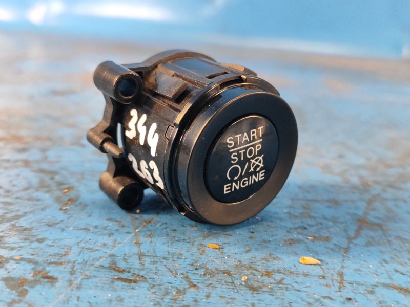 Запчасть кнопка старт-стоп JEEP COMPASS 17-21 2018 2.4 EDD 5ZR57LXHAA Б/У Кнопка старт-стоп JEEP COMPASS 17-21 2018 2.4 EDD 5ZR57LXHAA Б/У