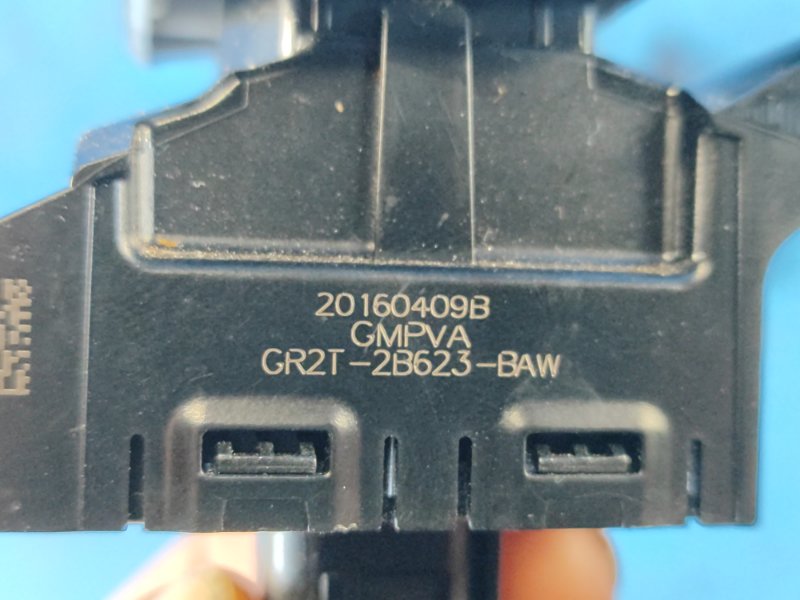 Кнопка стояночного тормоза FUSION 14-