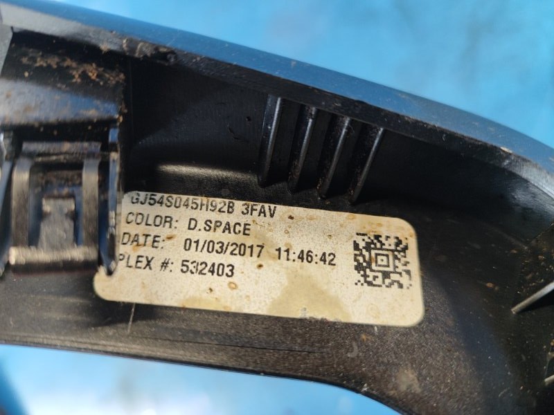 Накладка торпедо ESCAPE 12-19 2017 T15HDTX