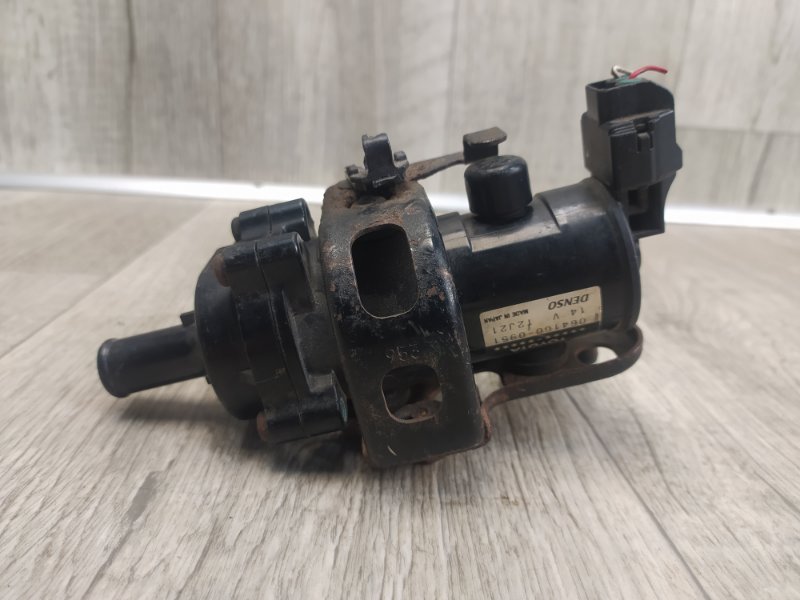 Помпа инвертора TOYOTA PRIUS - 20 03-11 064100-0951 Б/У