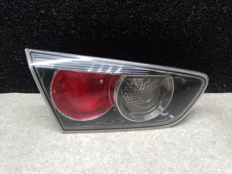 Фонарь внутренний левый MITSUBISHI LANCER X 10 15-17 8330A625 Б/У