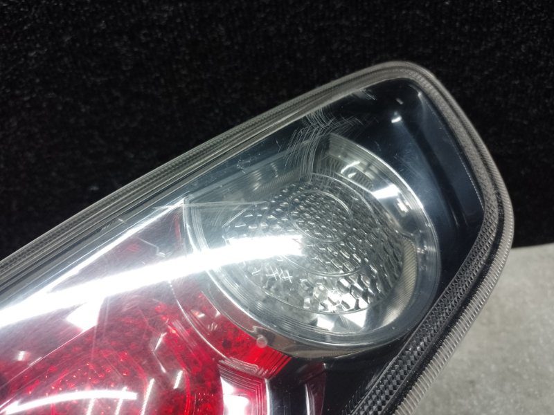 Фонарь внутренний левый MITSUBISHI LANCER X 10 15-17