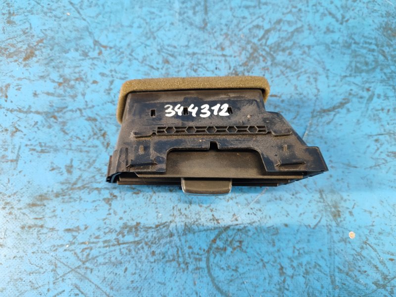 Дефлектор воздушный левый MUSTANG 15-