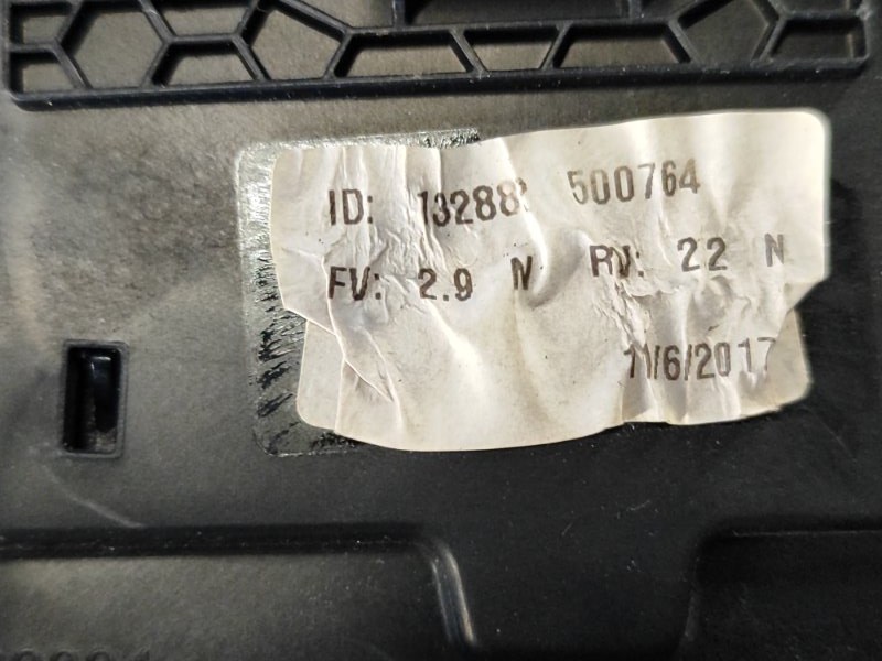 Дефлектор воздушный левый MUSTANG 15-