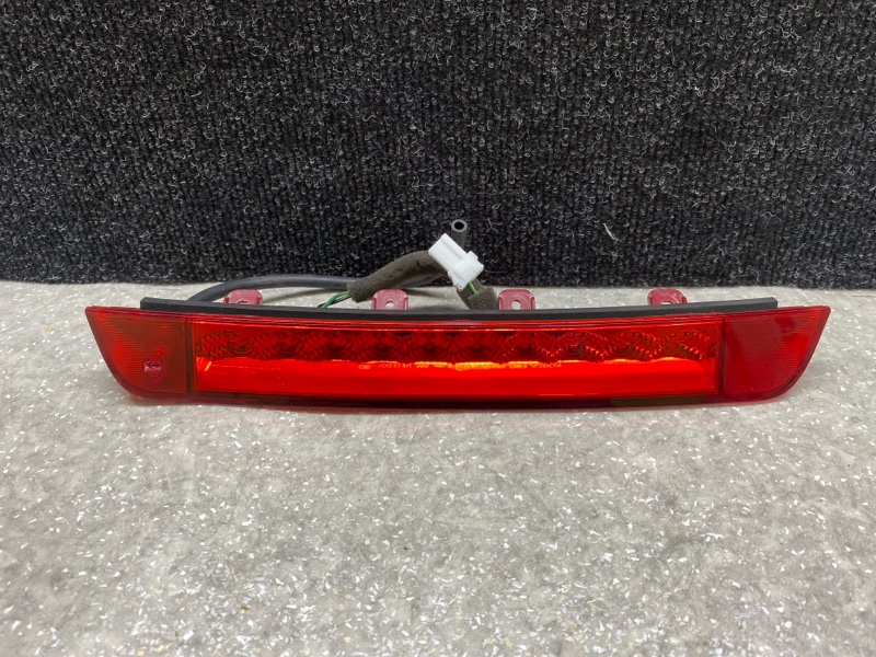 Запчасть стоп-сигнал HYUNDAI SANTA FE (DM) 12-18 2017 2.4 G4KJ 92700-4Z000 Б/У Стоп-сигнал HYUNDAI SANTA FE (DM) 12-18 2017 2.4 G4KJ 92700-4Z000 Б/У