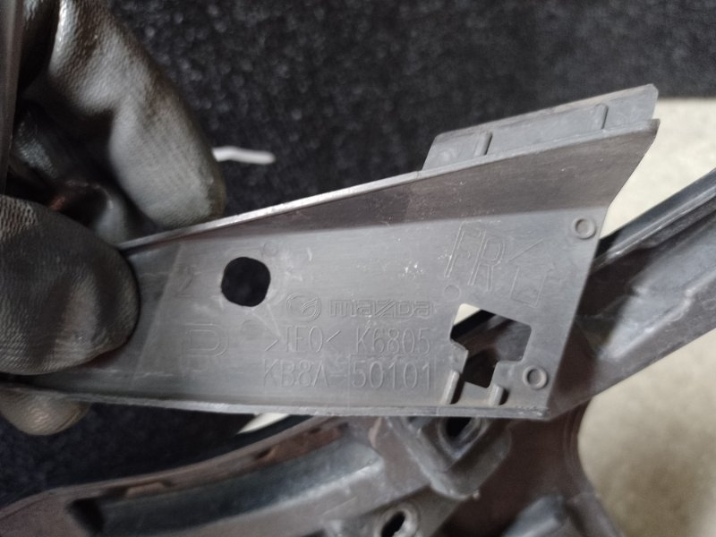 Решетка радиатора CX-5 (KF) 16-21 2018 2.5L Решетка радиатора CX-5 (KF) 16-21 2018 2.5L