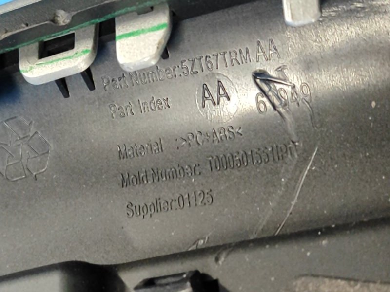 Консоль панели приборов JEEP COMPASS 17-21 2.4 EDD Консоль панели приборов JEEP COMPASS 17-21 2.4 EDD