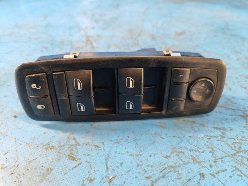 Блок управления стеклоподъемниками DODGE GRAND CARAVAN 08- 2013 3.6 ERB 68110871AA Б/У