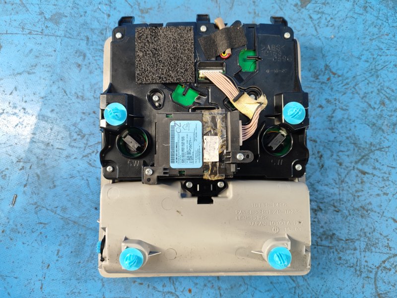 Плафон салона LEXUS CT200 11-17 1.8 2ZRFXE