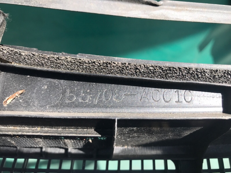 Пластик под лобовое стекло / Жабо AVALON 05-12 2006 3.5 2GR-FE