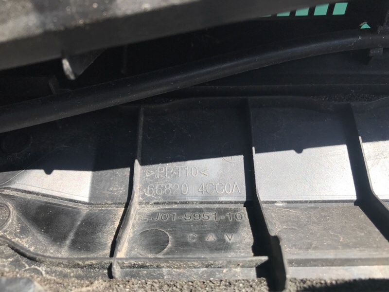 Пластик под лобовое стекло / Жабо X-TRAIL/ROGUE T32 13-20 2016 2.5 QR25DE