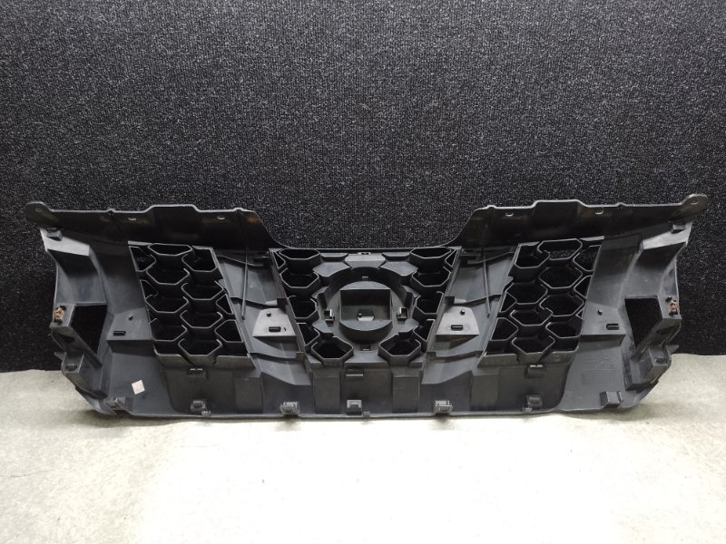 Решетка радиатора XTERRA 05-15