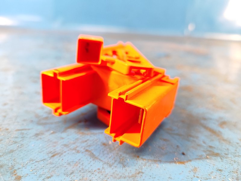 Предохранитель TOYOTA PRIUS - 30 09-17