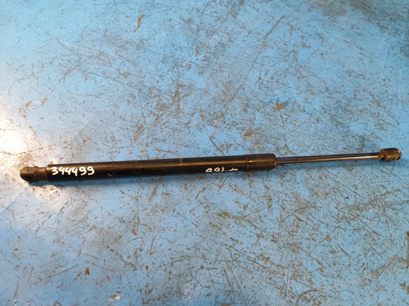 Запчасть амортизатор крышки багажника правый JEEP COMPASS 17-21 2018 2.4 EDD 68250004AC Б/У Амортизатор крышки багажника правый JEEP COMPASS 17-21 2018 2.4 EDD 68250004AC Б/У