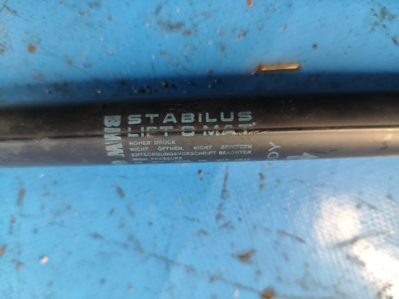 Амортизатор крышки багажника правый COOPER S R56 06-14 2009 N14B16A Амортизатор крышки багажника правый COOPER S R56 06-14 2009 N14B16A