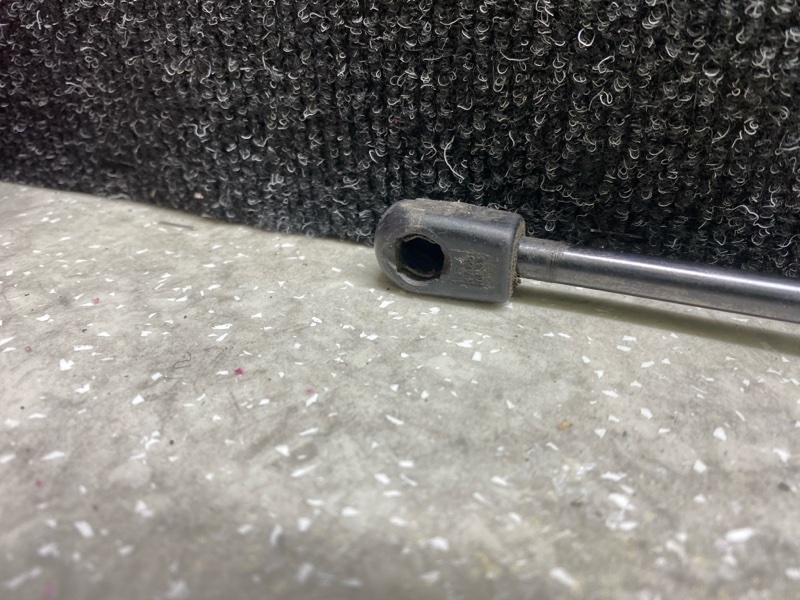 Амортизатор капота HYUNDAI SANTA FE (DM) 12-18 2.4 G4KJ