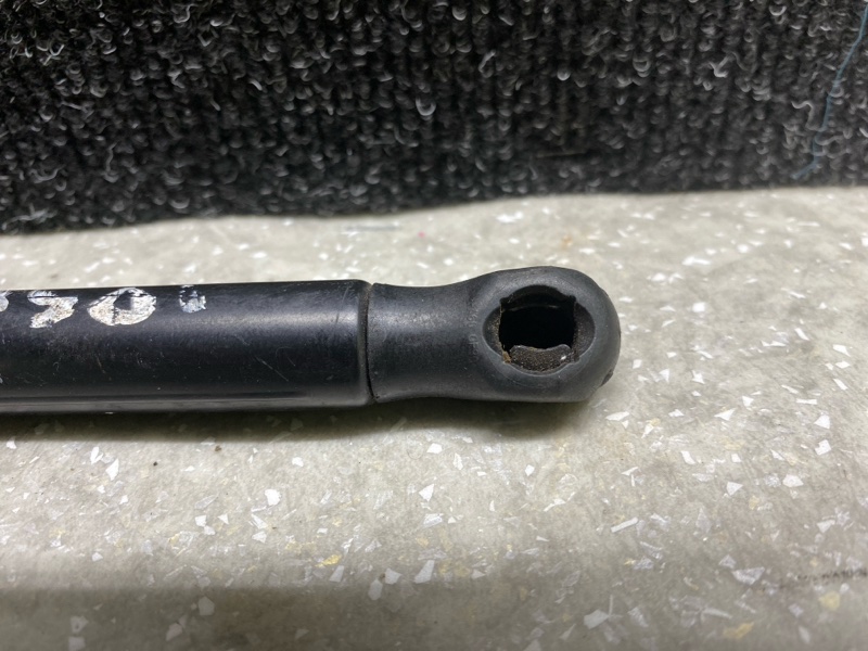 Амортизатор капота SANTA FE (DM) 12-18 2017 2.4 G4KJ