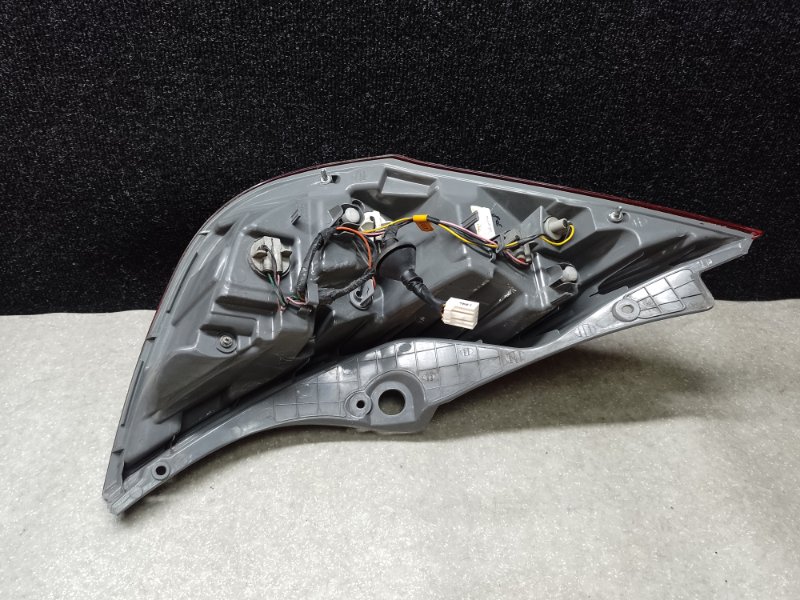 Фонарь наружный правый HYUNDAI ACCENT RB 10- ХЭТЧБЭК 1.6 G4FD Фонарь наружный правый HYUNDAI ACCENT RB 10- ХЭТЧБЭК 1.6 G4FD