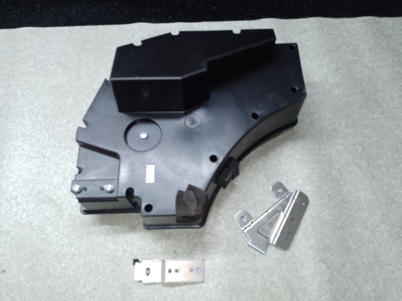 Сабвуфер JUKE 10-19 2011 1.6 MR16DDT