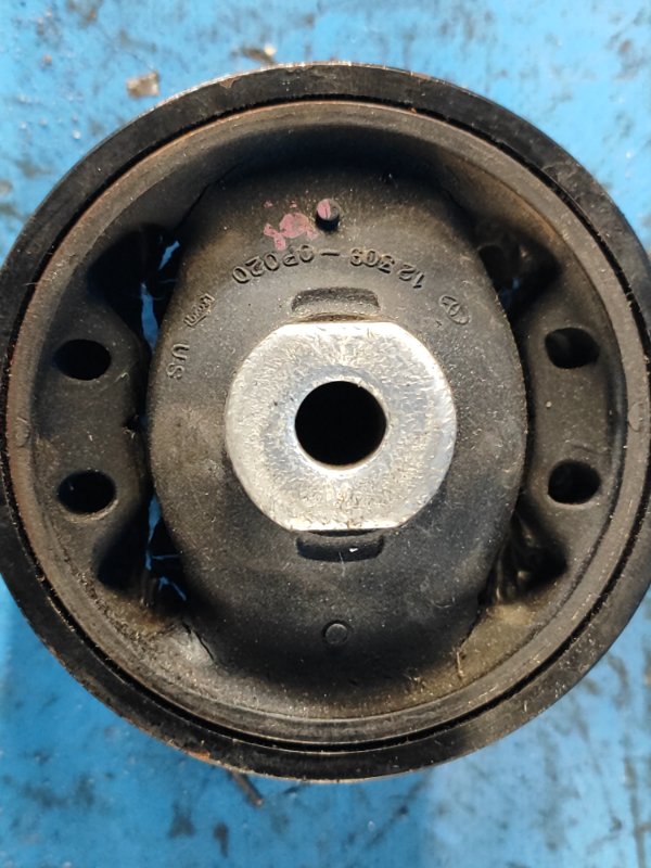 Подушка двигателя верхняя правая SIENNA 11-16 2015 3.5 2GR-FE Подушка двигателя верхняя правая SIENNA 11-16 2015 3.5 2GR-FE