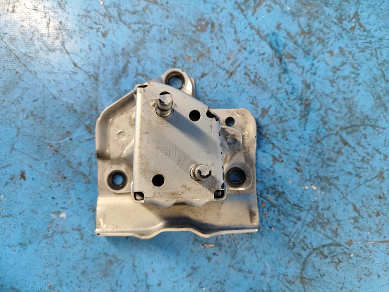 Кронштейн усилителя заднего бампера левый HS250H (ANF10) 09-12 2009 2.4 2AZFXE