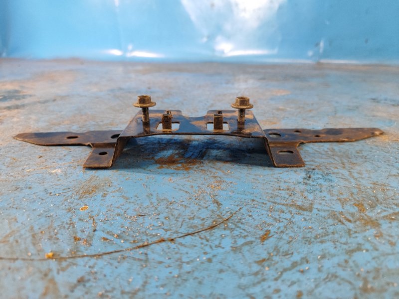 Накладка замка капота MAZDA CX-5 (KF) 16-21