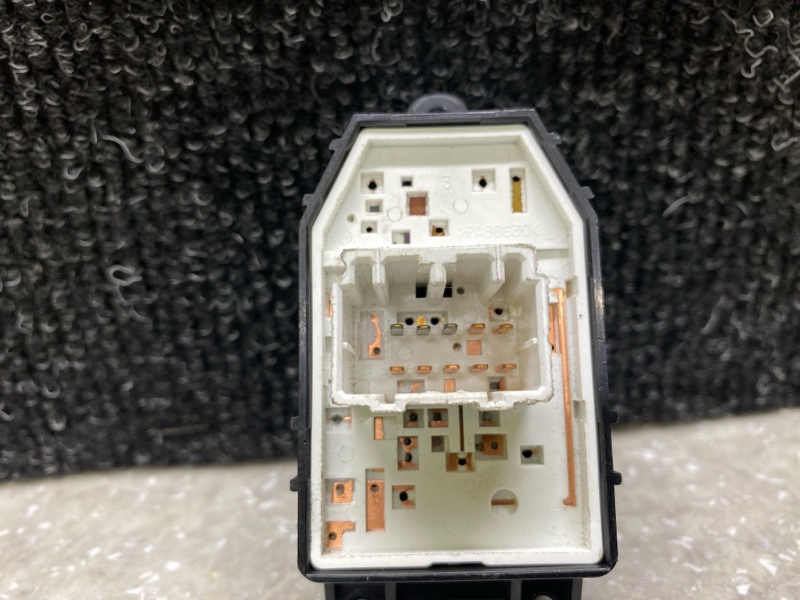 Блок управления зеркалами HYUNDAI SANTA FE (DM) 12-18 2.4 G4KJ