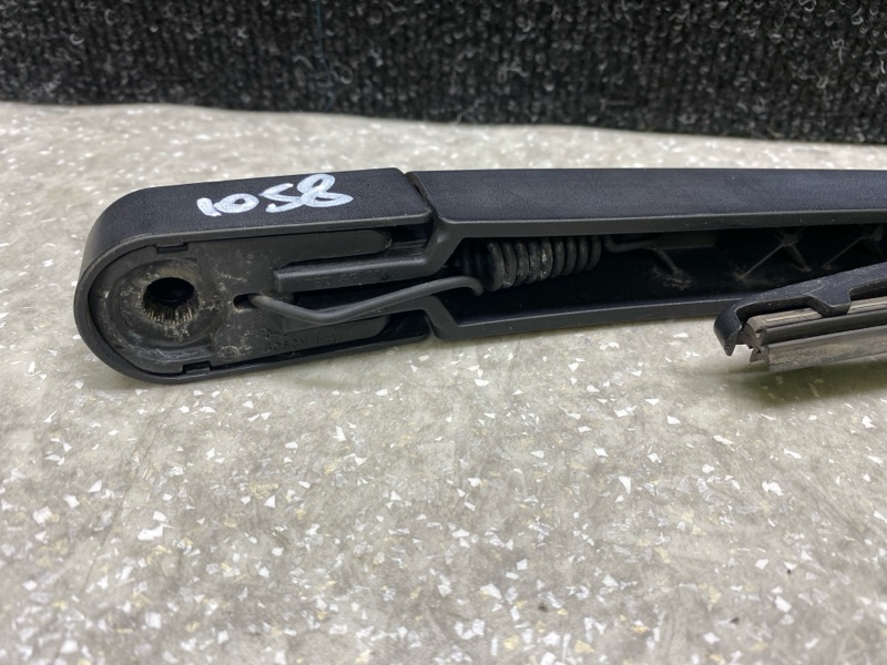 Поводок стеклоочистителя задний SANTA FE (DM) 12-18 2017 2.4 G4KJ Поводок стеклоочистителя задний SANTA FE (DM) 12-18 2017 2.4 G4KJ