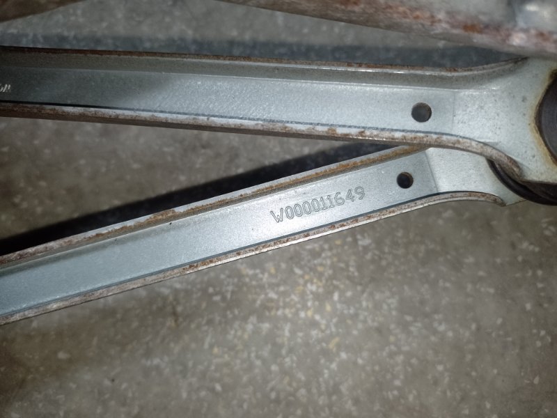 Трапеция стеклоочистителей передняя JUKE 10-19 2011 1.6 MR16DDT