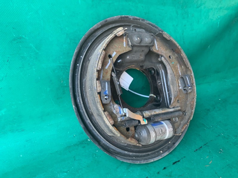 Тормозной механизм задний правый ELANTRA AD 16- 2016 2.0 G4NH