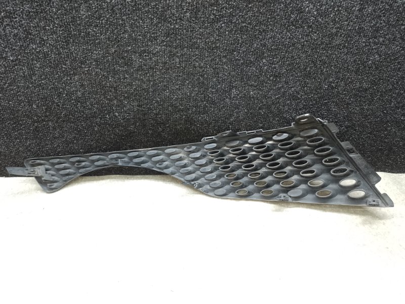 Решетка радиатора левая JUKE 10-19 2011 1.6 MR16DDT