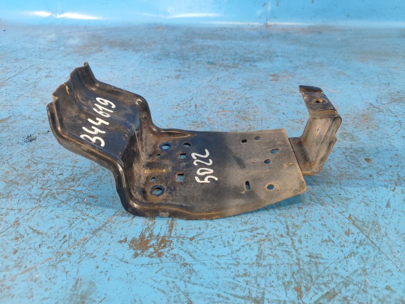 Кронштейн CX-5 (KF) 16-21 Кронштейн CX-5 (KF) 16-21