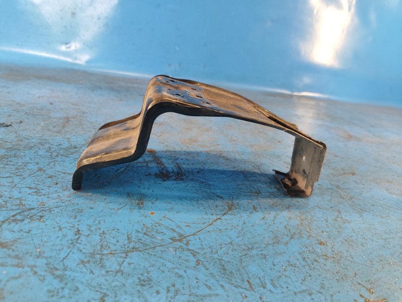 Кронштейн CX-5 (KF) 16-21 Кронштейн CX-5 (KF) 16-21