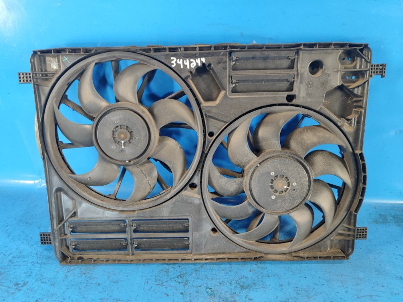 Диффузор вентилятора основного радиатора FORD ESCAPE 12-19 2017 T15HDTX EJ7Z-8C60-7C Б/У