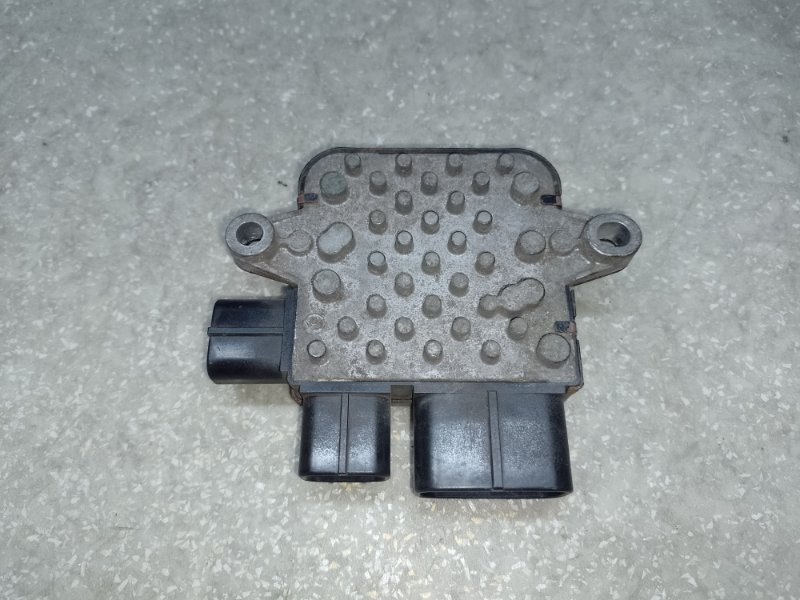 Блок управления вентилятором радиатора JUKE 10-19 2011 1.6 MR16DDT