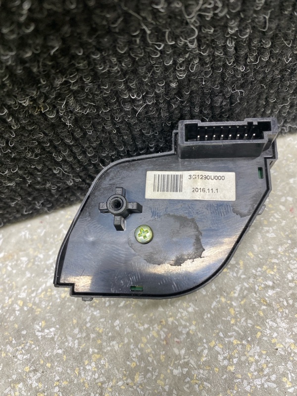 Кнопки на руль левые SANTA FE (DM) 12-18 2017 2.4 G4KJ