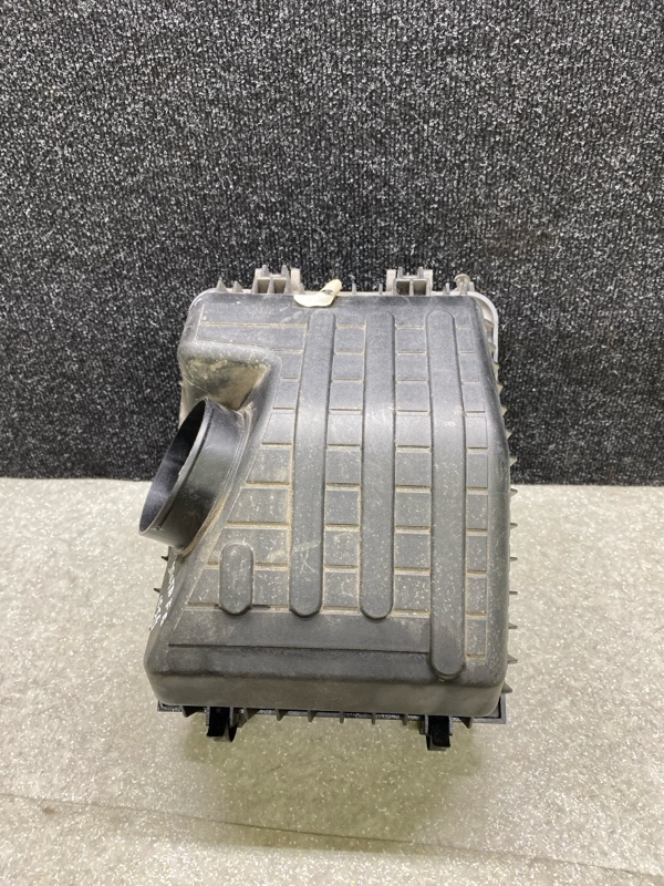 Корпус воздушного фильтра SANTA FE (DM) 12-18 2013 2.0 G4KH Корпус воздушного фильтра SANTA FE (DM) 12-18 2013 2.0 G4KH