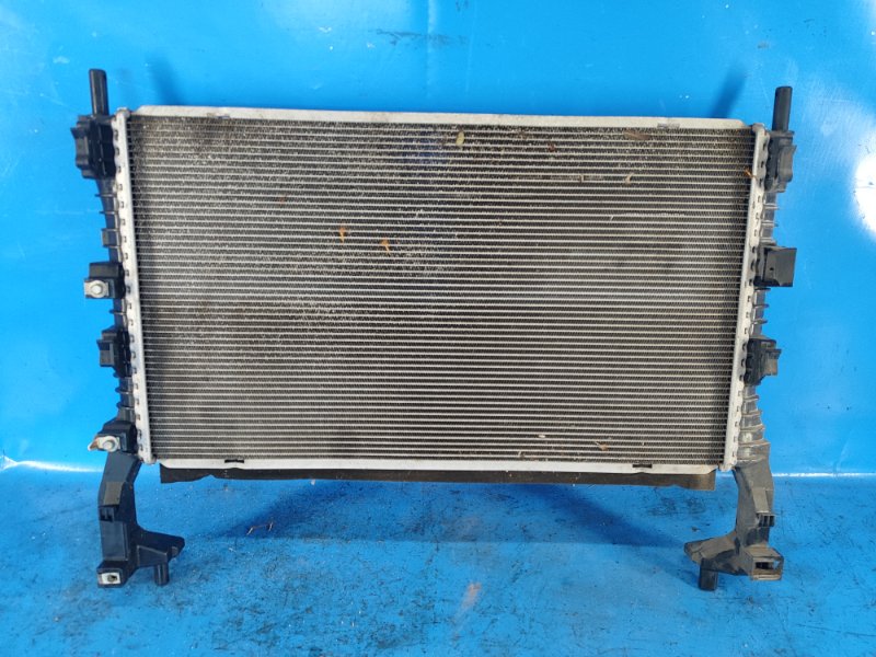 Запчасть радиатор основной FORD MUSTANG 15- 2.3 C23HD0D FR3Z-8005-H Б/У Радиатор основной FORD MUSTANG 15- 2.3 C23HD0D FR3Z-8005-H Б/У