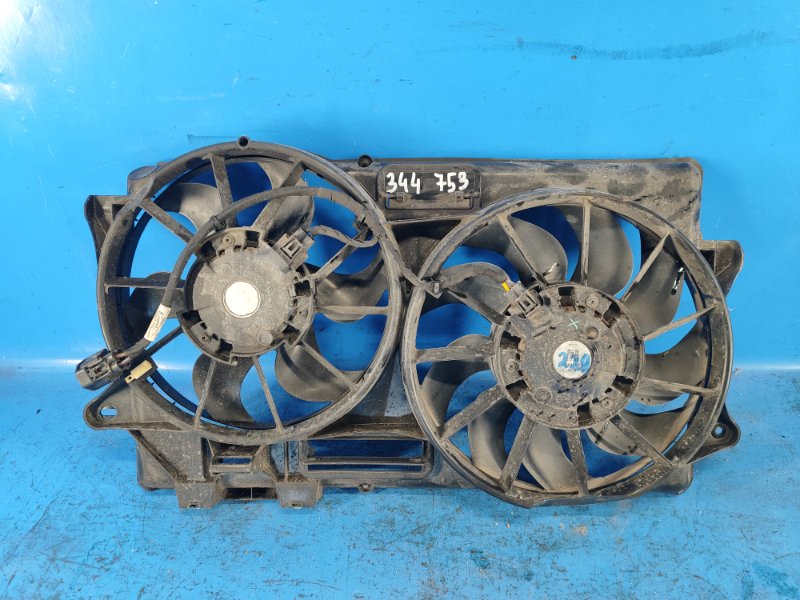 Диффузор вентилятора основного радиатора FORD MUSTANG 15- 2.3 C23HD0D FR3Z-8C60-7B Б/У