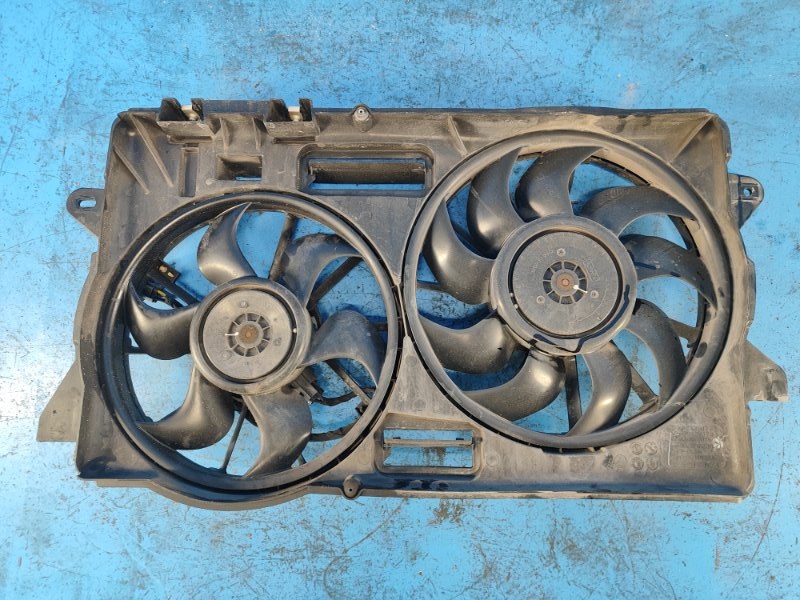 Диффузор вентилятора основного радиатора MUSTANG 15- 2.3 C23HD0D